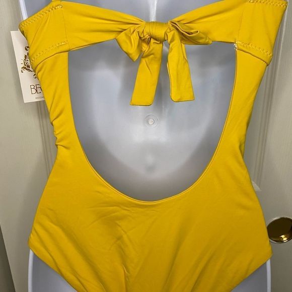 Becca Virtue Sadie One Shoulder One Piece Yellow size Medium - Picture 5 of 9